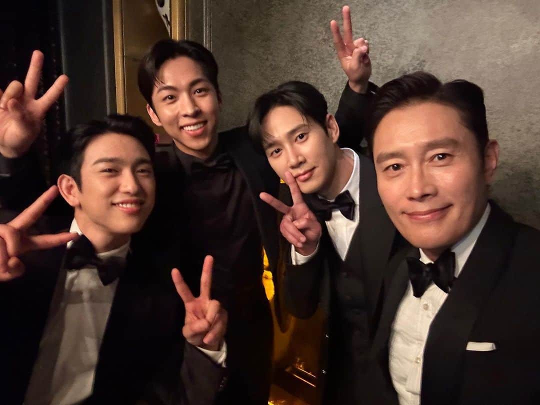 パク・ソンフンのインスタグラム：「백상예술대상 BH식구들🥰」