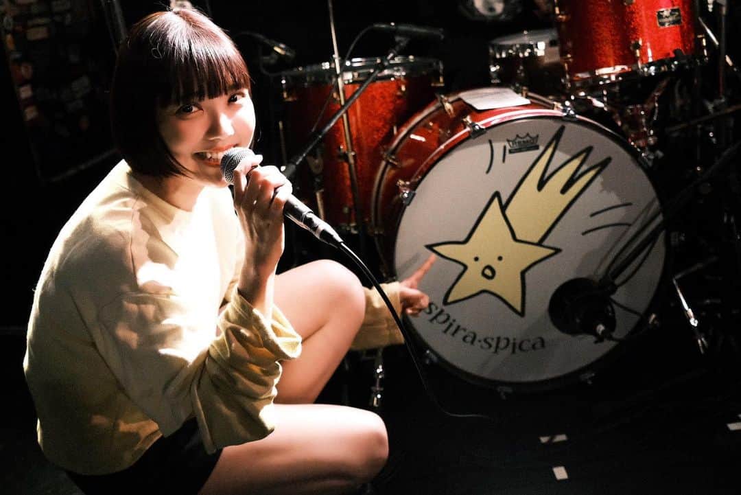 幹葉（スピラ・スピカ）のインスタグラム：「GWはスピスピライブへっ🏃‍♀️💨 スケジュールに入っとるやろかー！  🌟4/30(日) 北海道 札幌Sound lab mole 🌟5/6(土) 東京 渋谷WWW  #ぎゅっとずっとツアー #ながれてもた君 #スピラスピカ #スピスピ #ワンマンライブ」