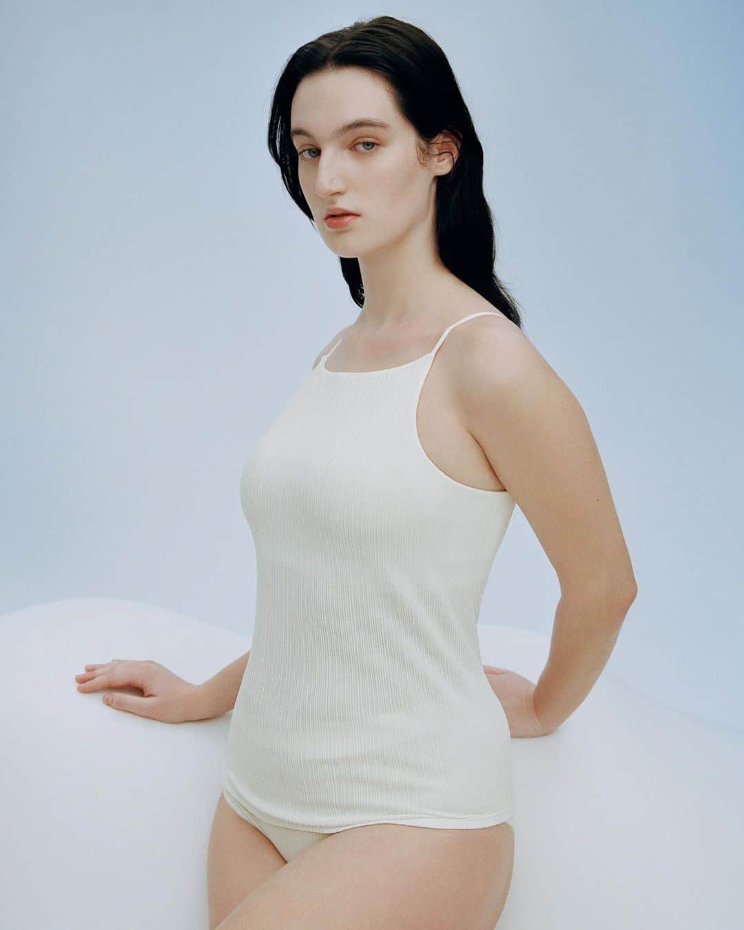 黒河内真衣子のインスタグラム：「The collection that allows you to simply let go and breathe.   5th edition of @uniqlo and #mamekurogouchi is available now globally.  Photography @picpicpiczo  Stylist @aikamoshita  Casting Director @simoneschofer  Hair & Makeup @kristinaralphandrews  Set design @samuel_pidgen  Model: Amam, @liubingbing7 @cosimavonmoreau , Eugenia Production @cekai_jp @lgstudio_」