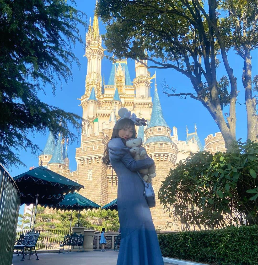 澤田美晴さんのインスタグラム写真 - (澤田美晴Instagram)「シンデレラが私の1番のプリンセス👸🏼🩵 いつまでもプリンセスになりたい気持ちを持ち続けます👸🏼🏰🩵🩵🩵  #耳までしっかりシンデレラ #disneyland #ディズニーランド #cinderella  #シンデレラ」4月28日 22時05分 - sawadamiharu7