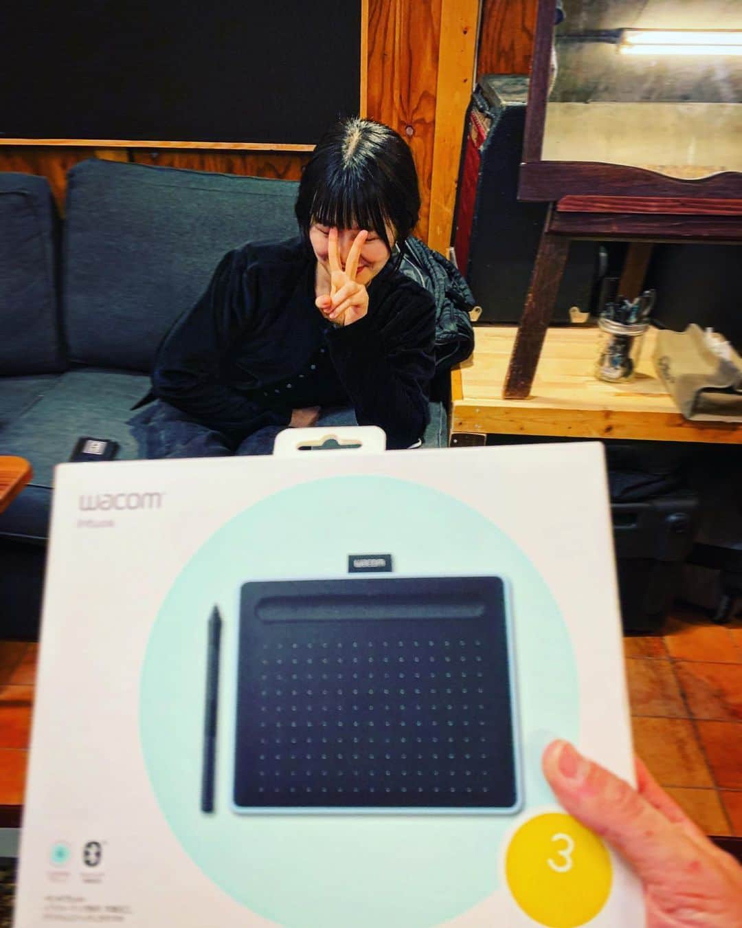露崎義邦のインスタグラム：「なんかくれたー、良い人ー！ #wacom」