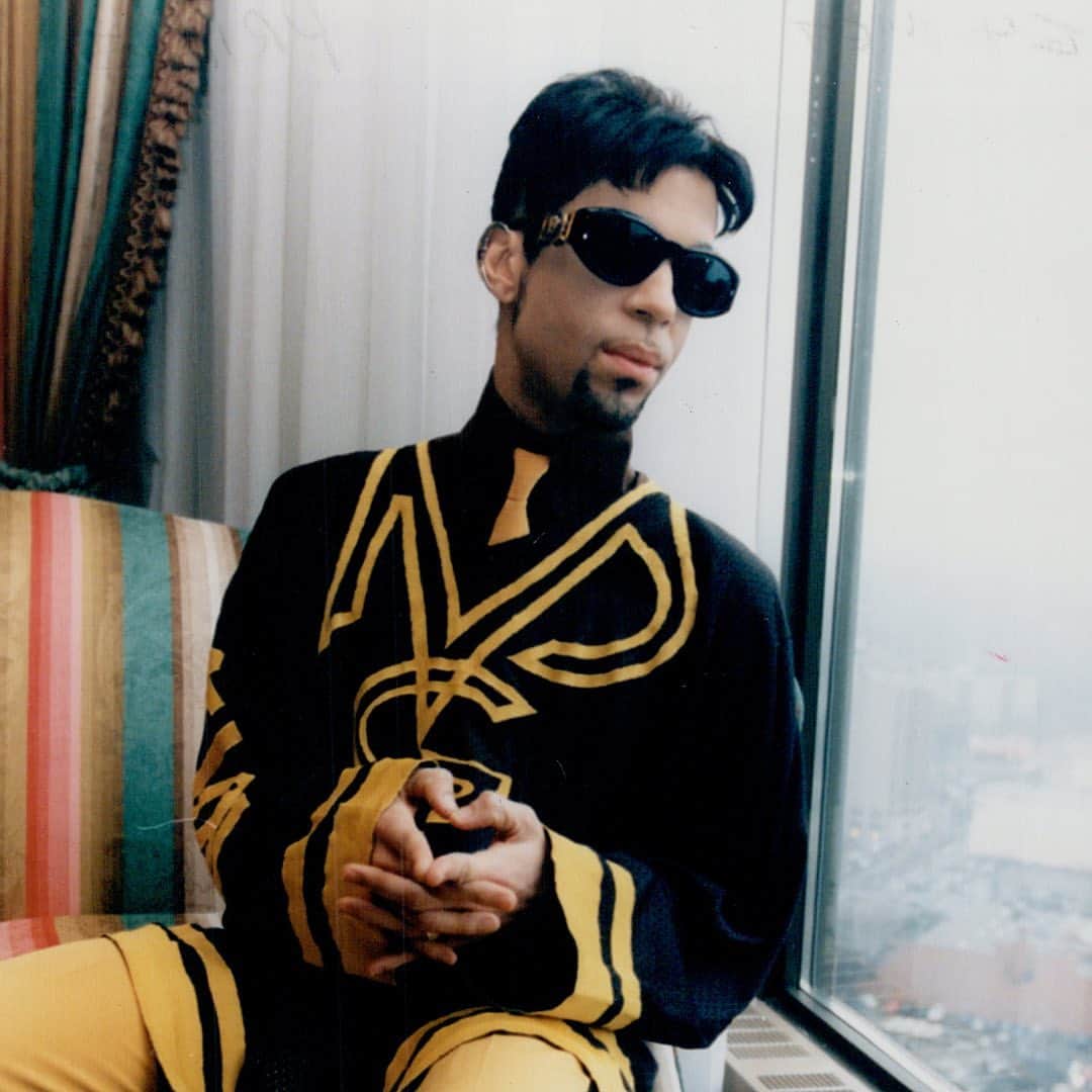 プリンスのインスタグラム：「Speaking to the London Times in 1996, Prince said, “We all have a purpose within us. We are all put here for a reason. My talent is God-given, but the music is made by me. I make the choices that make the music.”」