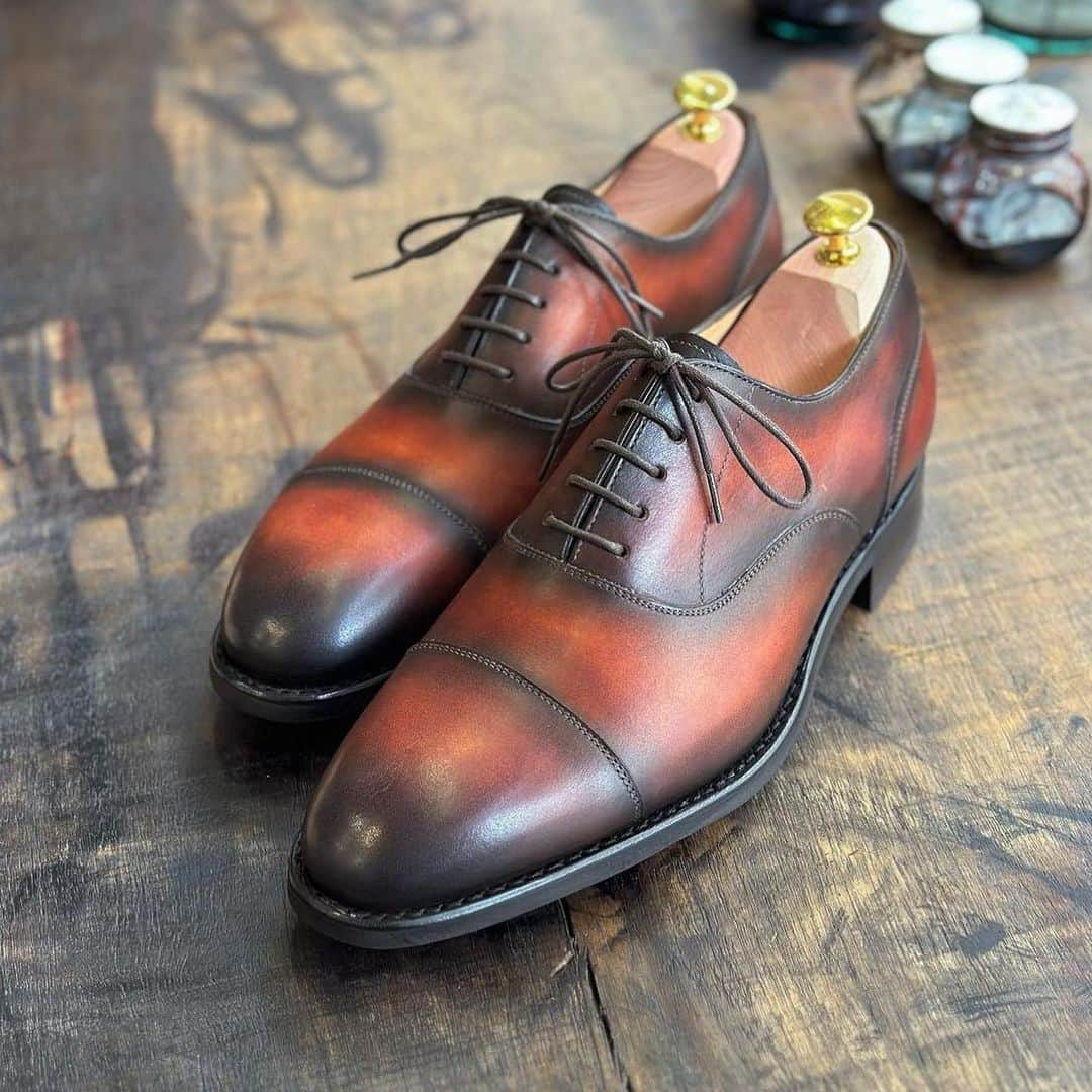 Saphirさんのインスタグラム写真 - (SaphirInstagram)「A very nice patina done by @chez_monsieur  #shinewithsaphir」4月28日 22時27分 - saphir_official