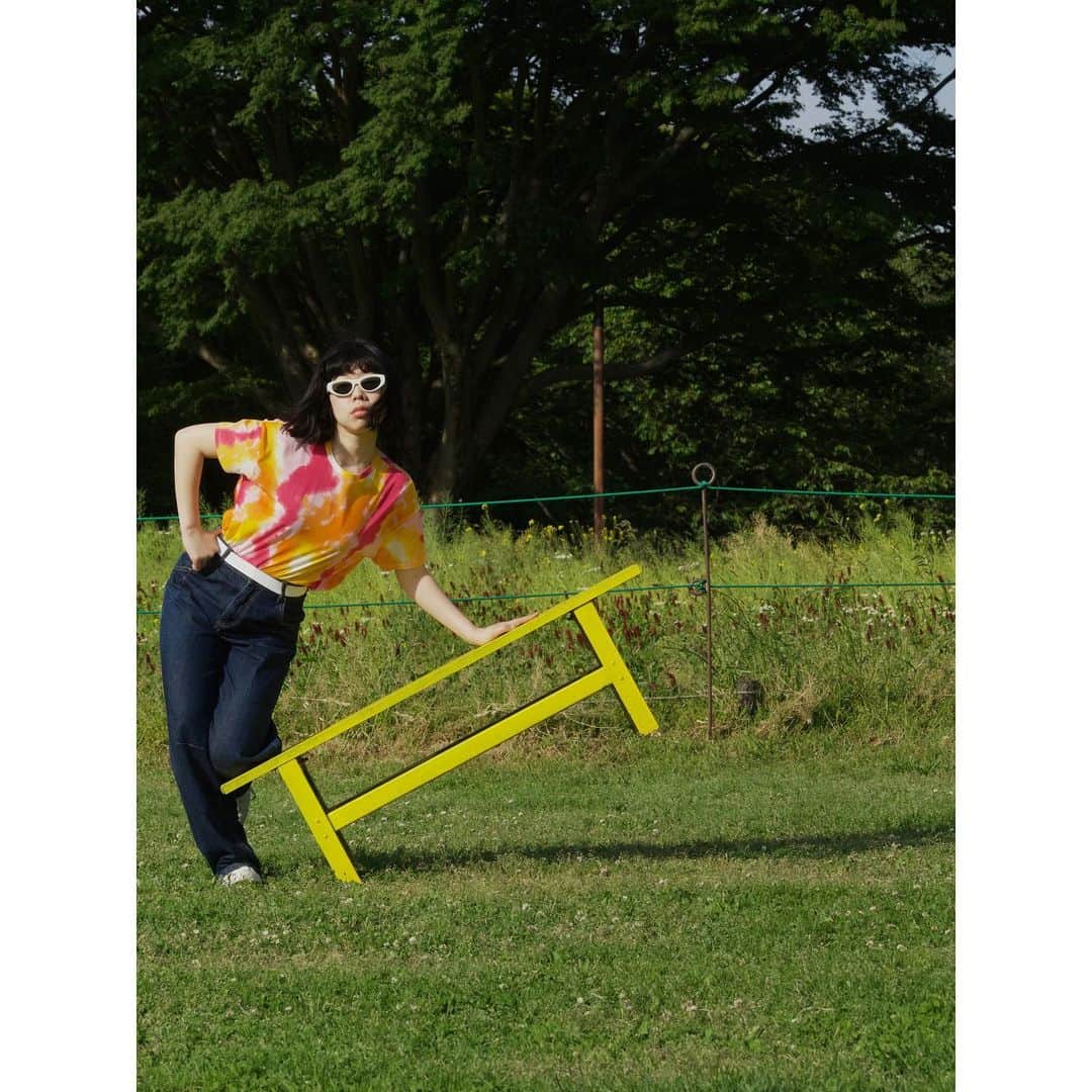 うらじぬの（劇団子供鉅人）さんのインスタグラム写真 - (うらじぬの（劇団子供鉅人）Instagram)「ベストナノハナノマエデジーニスト  🌼👖👖🌼 photo: @_keys_photo   #鬼強い日差し #model」4月28日 22時38分 - urajinuno