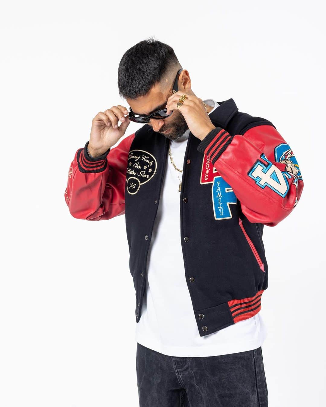 Yellow M.F. Clawさんのインスタグラム写真 - (Yellow M.F. ClawInstagram)「MAYBE THE HARDEST JACKET WE EVER DROPPED. ITS UP FOR GRABS AS OF RIGHT NOW. LINK IN BIO. ❤️🖤」4月28日 22時56分 - yellowclaw