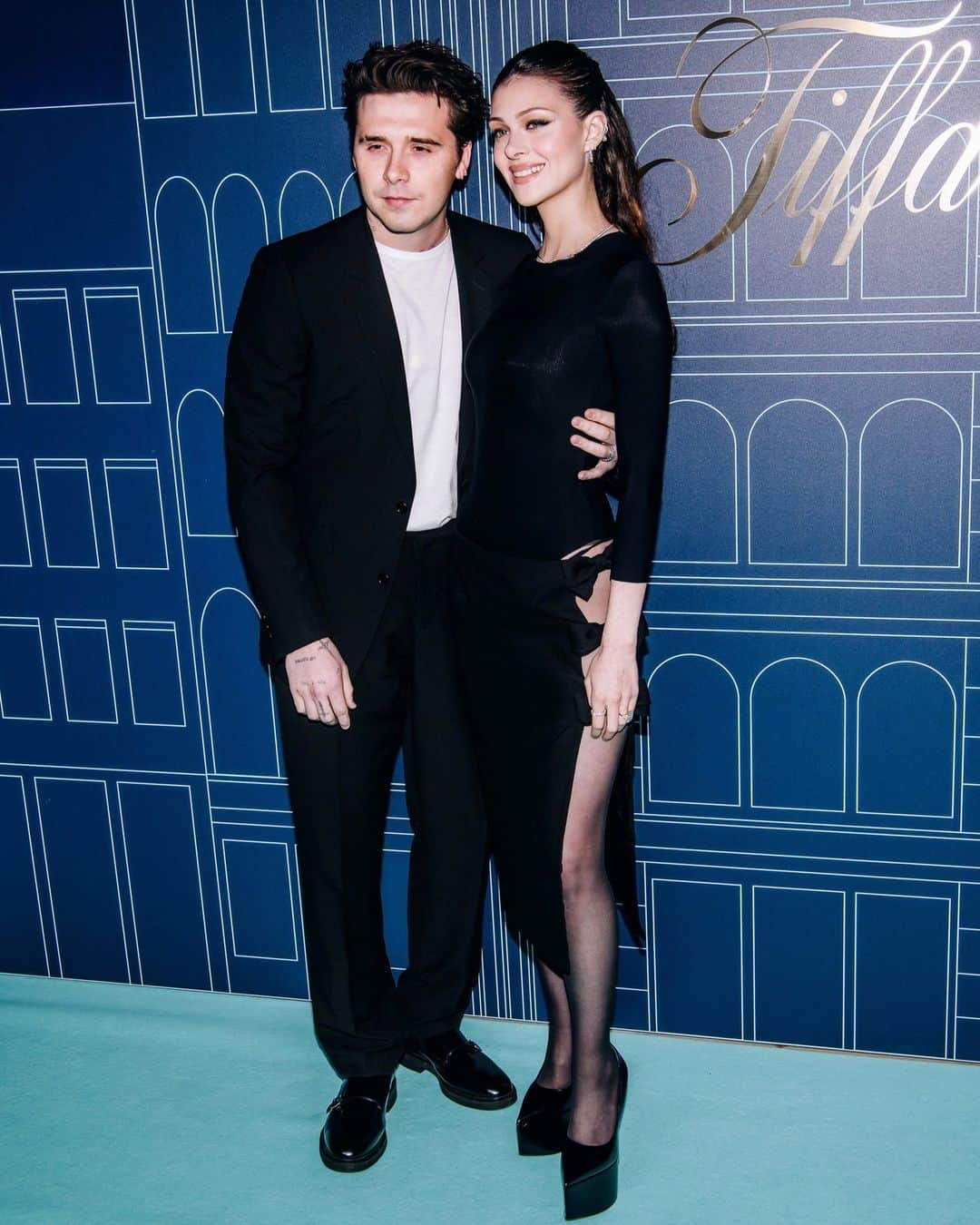 Harper's BAZAARさんのインスタグラム写真 - (Harper's BAZAARInstagram)「Celebrities were in full force at the reopening of @tiffanyandco’s flagship last night. Among the star-studded guest list, @florencepugh, @haileybieber, @anyataylorjoy, and @zoeisabellakravitz gathered to celebrate the luxury brand—and to see @katyperry, who surprised the audience by making an appearance with the Radio City Rockettes. Head to the link in bio for more looks from the Tiffany Blue carpet.」4月28日 23時02分 - harpersbazaarus