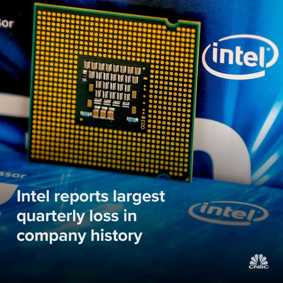 CNBCのインスタグラム：「Intel reported first-quarter results on Thursday that showed a staggering 133% annual reduction in earnings per share. Revenue dropped nearly 36% year over year to $11.7 billion.⁠ ⁠ In the first quarter, Intel swung to a net loss of $2.8 billion, or 66 cents per share, from a net profit of $8.1 billion, or $1.98 per share, last year.⁠ ⁠ Excluding the impact of inventory restructuring, a recent change to employee stock options and other acquisition-related charges, Intel said it lost 4 cents a share, which was a narrower loss than analyst had expected.⁠ ⁠ Link in bio for more details on the report.」