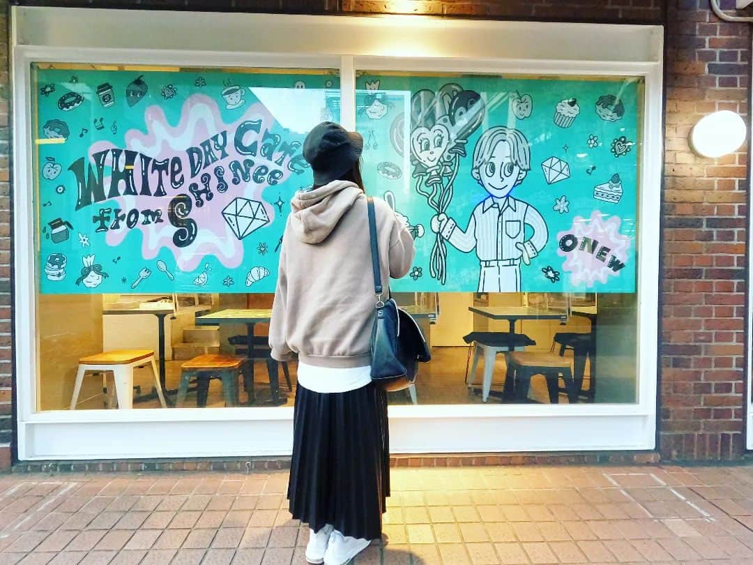 服部ひで子のインスタグラム：「推し活💎💎💎💎💎  #SHINee #샤이니  #shineeworld  #whitedaycafefromshinee」