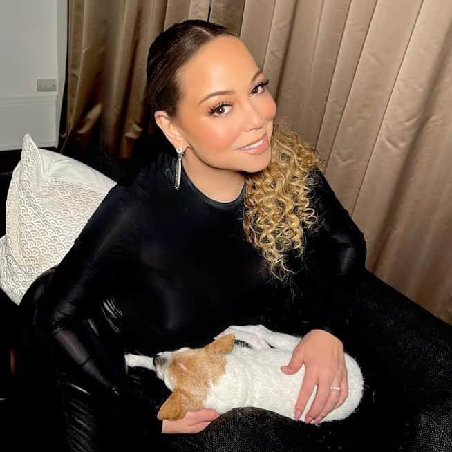 マライア・キャリーさんのインスタグラム写真 - (マライア・キャリーInstagram)「With my bestie 🐶」4月28日 23時16分 - mariahcarey