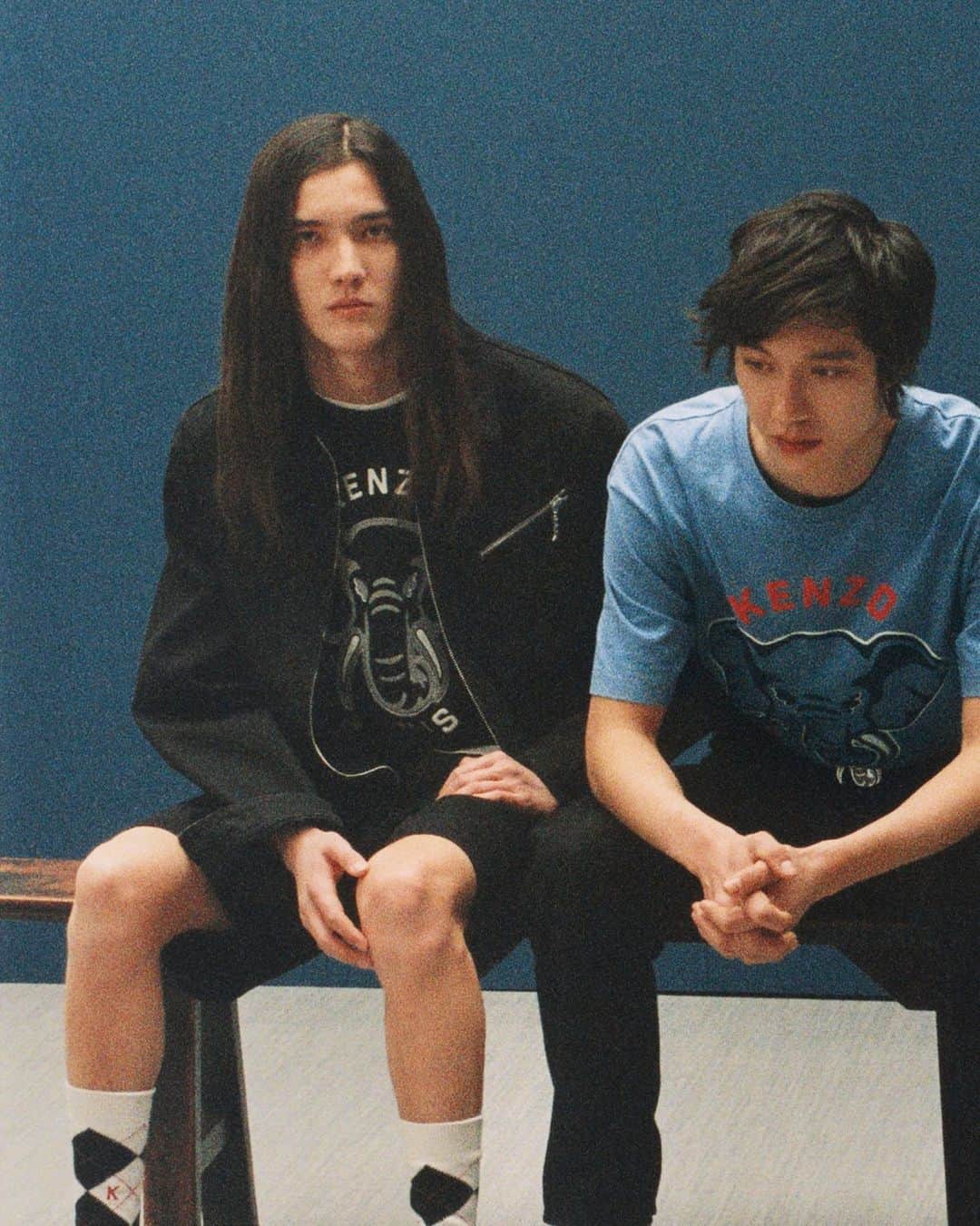 ケンゾーのインスタグラム：「Explore the KENZO Varsity Jungle by @Nigo, featuring two iconic prints : the elephant, symbolizing memory and intelligence, and the tiger, a fierce and majestic animal that embodies strength and power.  Shop the Spring-Summer 2023 collection now on KENZO.COM」