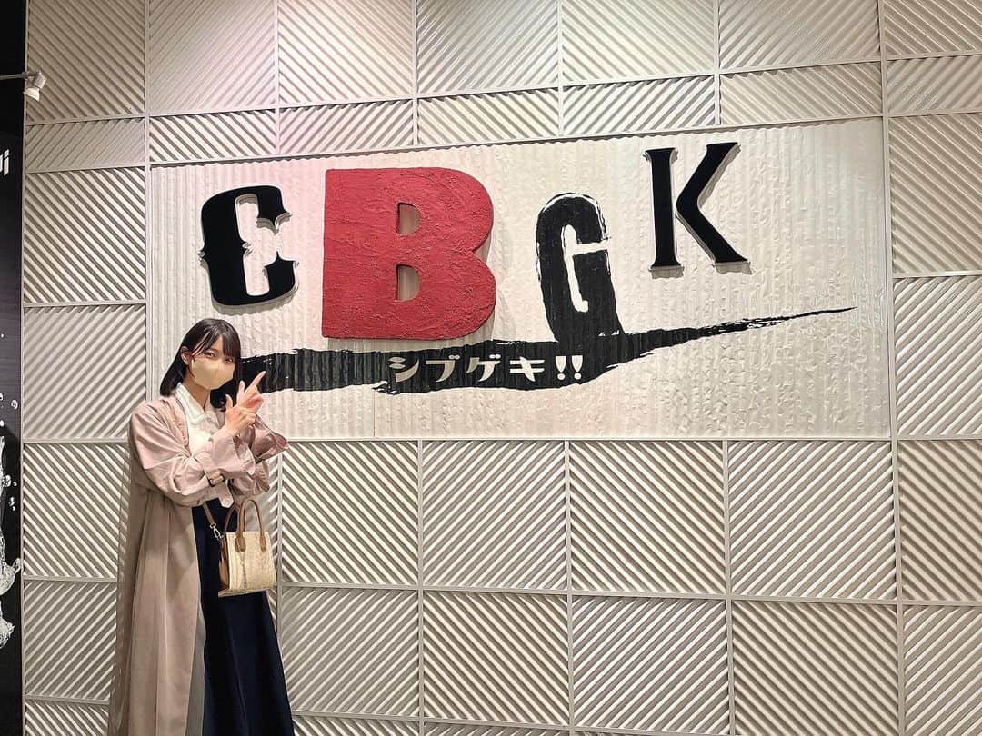 夏目綾のインスタグラム：「舞台『時計塔のレイラ』  開幕しております！！！(投稿遅くなっちゃった…！！！) この時計塔で、何を選ぶのか、どう生きるか… みなさんの目で見届けてください。  心よりお待ちしております！！  #ぱすてるからっと #舞台 #時計塔のレイラ  #シブゲキ」