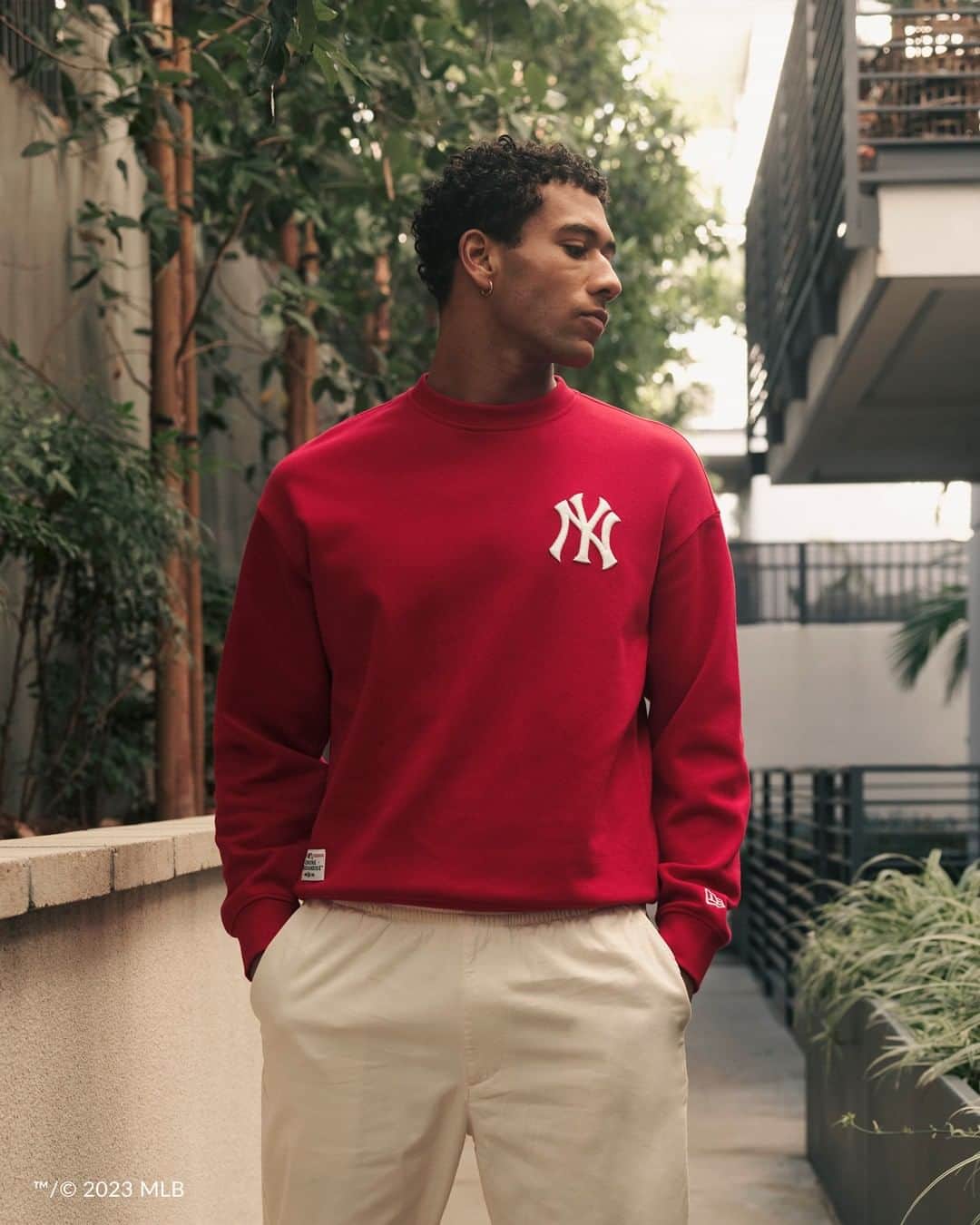 ニューエラ・キャップのインスタグラム：「Introducing the New Era Global Design Project – premium products from our locations around the world. This first drop features styles from our Korea design studio, shop it now at the link in our bio.」