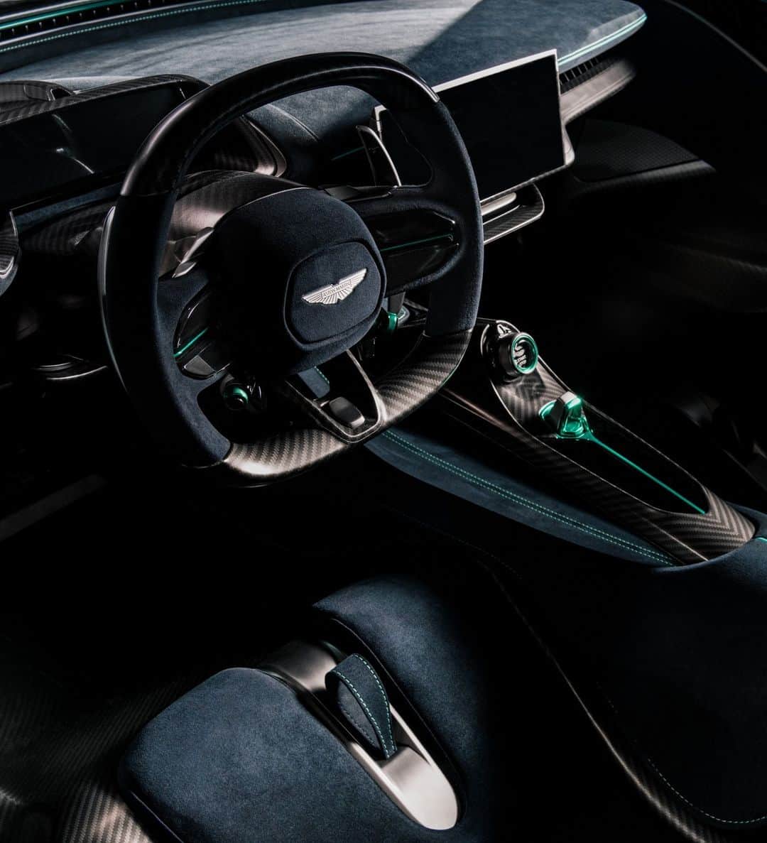 アストンマーチンのインスタグラム：「Sensational hybrid supercar, defining the mastery of driving.  Valhalla.  #AstonMartin #Valhalla #MASTERYDRIVEN」