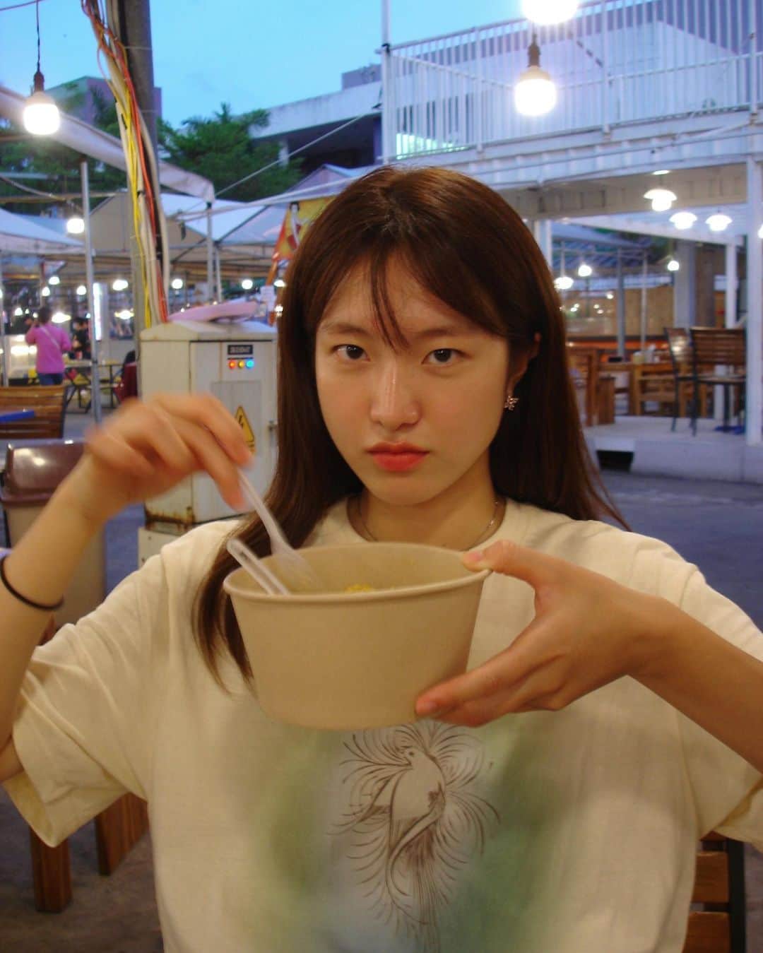 イ・ハウンのインスタグラム：「Eat Eat Eat and pray love」