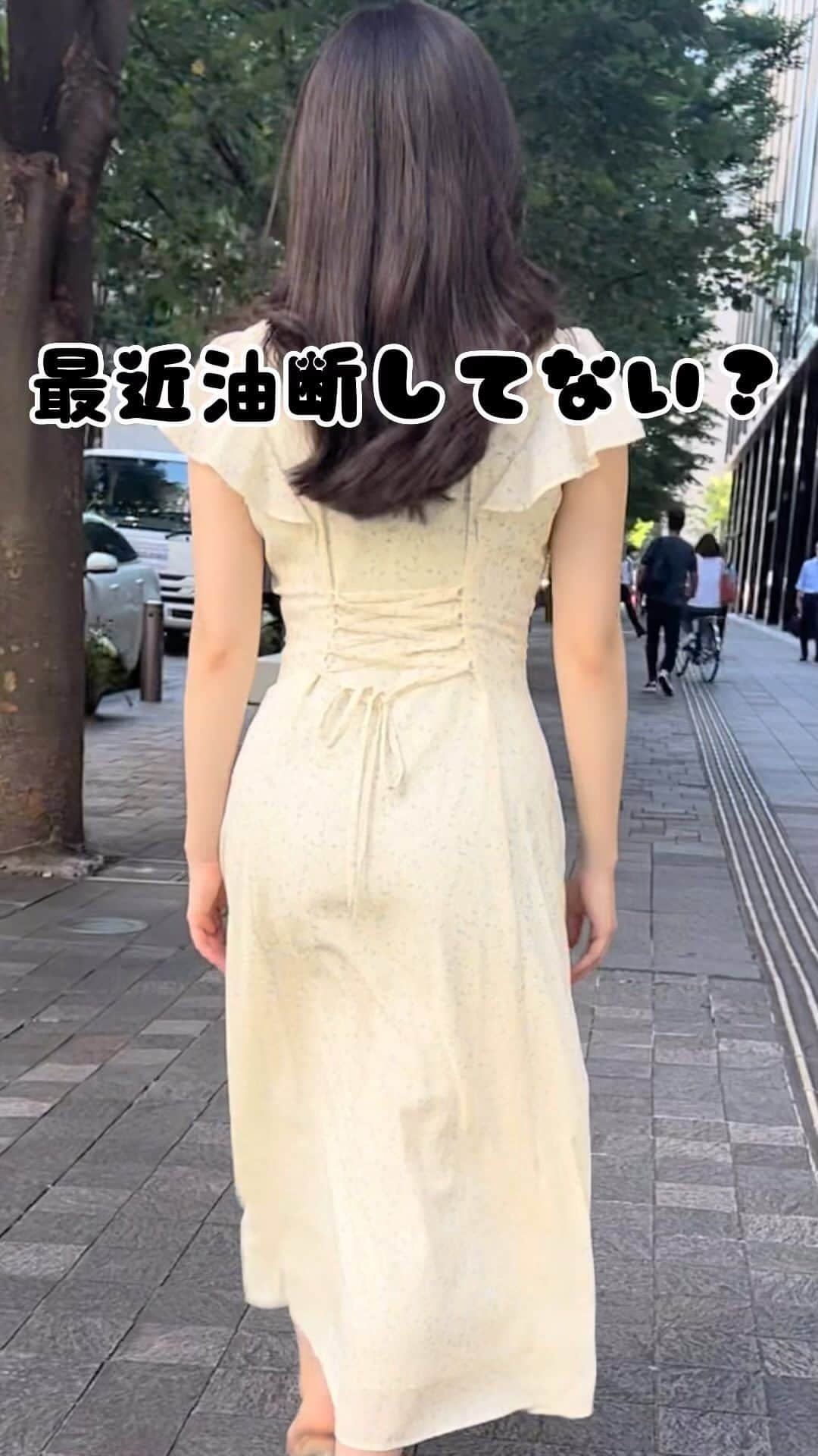 リガレクトのインスタグラム：「. あなたも見られてるかも！？😨 . ーーーーーーーーーーーーーーーーーーーーー 　　　🎀Reborn-fit🎀 「リボーンフィット」とは？😳 ☑締め付け最強コルセット ☑ｳｴｽﾄｰ13cm!? 　着けるだけで即くびれ ☑バレずにウエストくびれ ☑年齢関係なく着けれる ☑お洒落好きにおすすめ♡ . ・ぽっこりお腹が気になる💦 ・ジムは嫌いだけどくびれて見せたい ・楽して""くびれ""を作りたい . 気になる項目があれば是非、 サイトをcheckしていただけると嬉しいです💓  #Rebornfit #リボーンフィット #コルセット #くびれ #くびれメイク #即くびれ #美くびれ #ダイエット #着痩せ #細見え」
