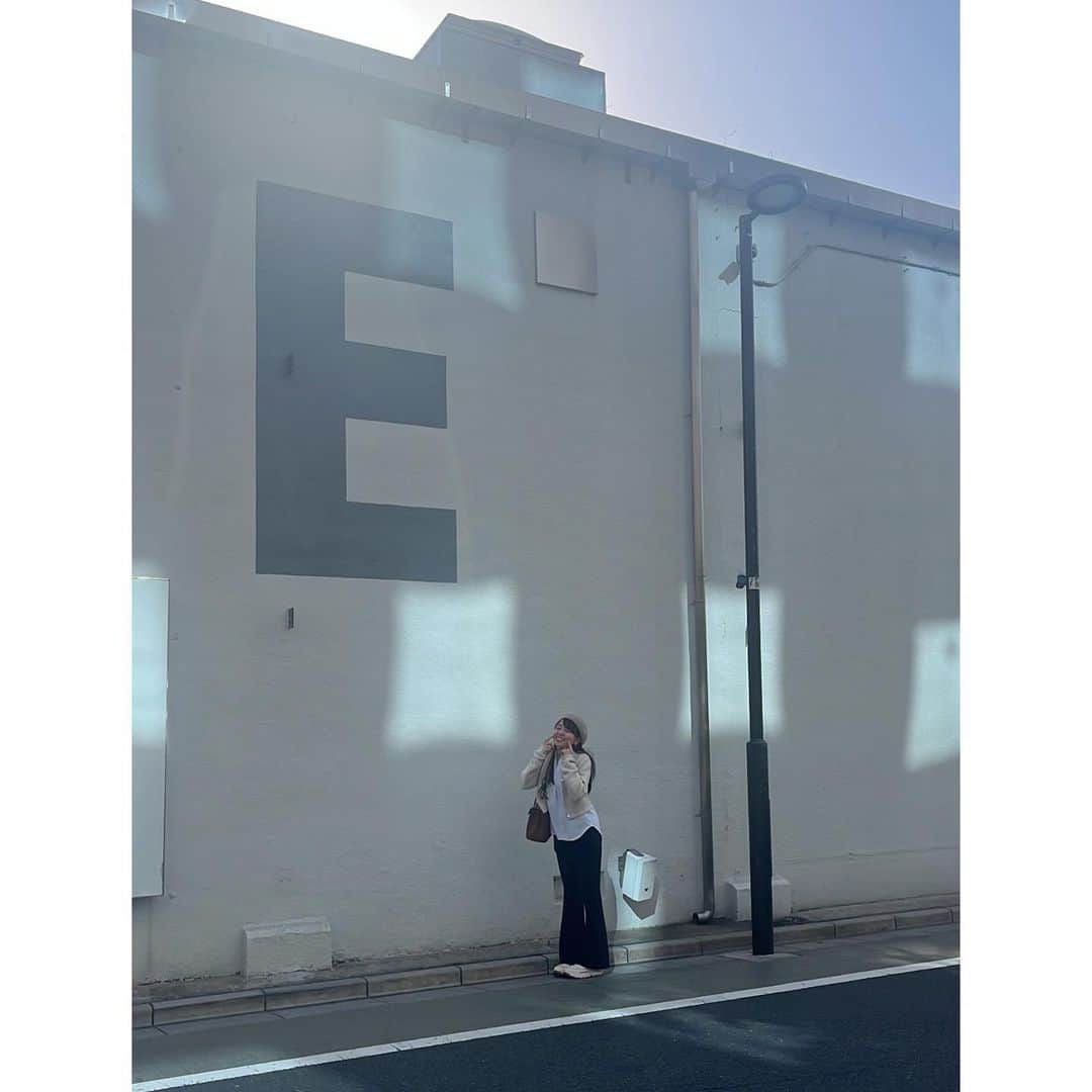 小原好美さんのインスタグラム写真 - (小原好美Instagram)「Eに遭遇する日だったので 今日は「Eの日！」ってことで 笑って記念写真とりました(笑)  @_1119_a_ さんと楽しい一日でした また写真載せます…💛  #楽しいいちにち #お出かけ日和 #楽しく写真撮れました」4月28日 23時52分 - konomi_kohara0628