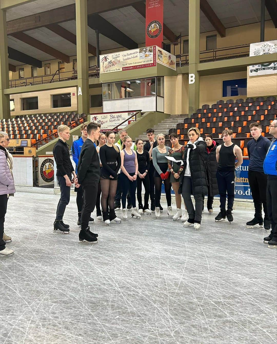 ニール・ブラウンさんのインスタグラム写真 - (ニール・ブラウンInstagram)「It’s a wrap! #ISU Junior Ice Dance Development Seminar 2023 ✔️  Thank you @isufigureskating for the opportunity! Thank you @mauriziothecap and all the moderators for the organisation and all the imparted knowledge!  Thank you @sarasobrehielo for falling over with me in the quest to try out new things 🫣🤪   Thank you @enna_kesti @liedenpohjaoskari @elisa.zak @filip_mencl for your hard work!   @massyscali you inspired everyone every day 🙏❤️  @danielslinden thank you for the cool videos and for your work promoting figure skating around the world! 🌎   And thank you all the coaches for sharing your thoughts, your ideas, your views, the best thing about this camp is our ability to collaborate and grow all together 🙏💪 thank you!」4月29日 0時05分 - neil_brown