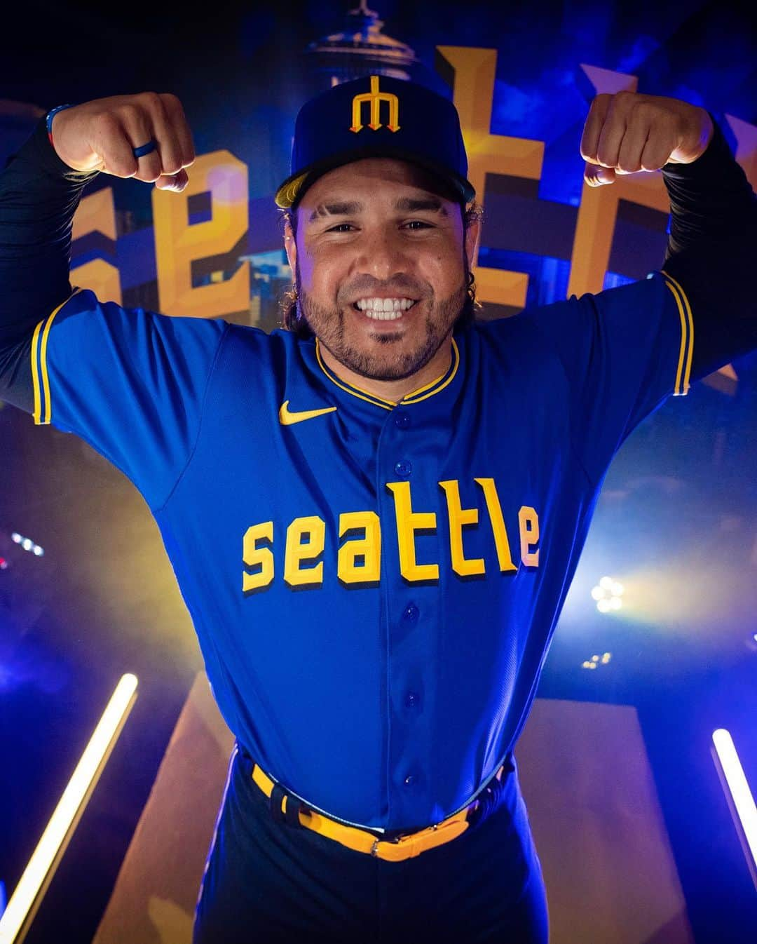 MLBさんのインスタグラム写真 - (MLBInstagram)「For Seattle. For the PNW.   🔱 Mariners.com/CityConnect 🔱」4月29日 0時03分 - mlb