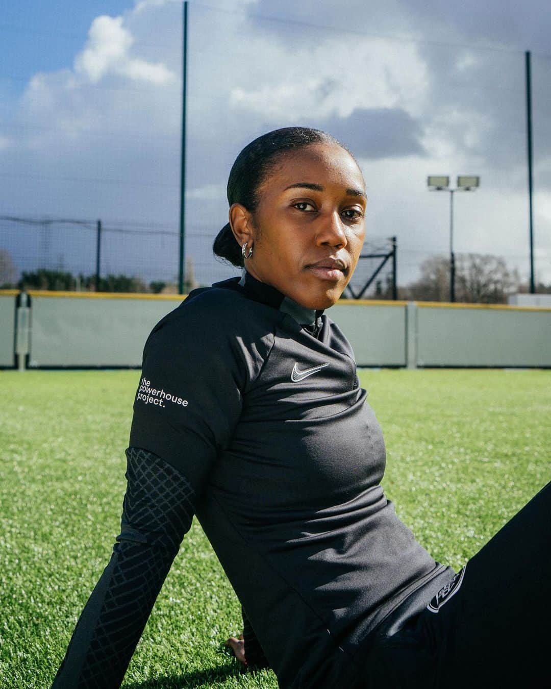 ナイキフットボールさんのインスタグラム写真 - (ナイキフットボールInstagram)「@the_powerhouseproject are on a mission to empower the next generation of female football coaches. Their unique education program is focused on growing skills and inspiring the selected coaches to take their games to the next level with support from elite leaders including Emma Hayes, @lucybronze, @pharder10 and @jillscottjs8. #nikefc」4月29日 0時12分 - nikefootball