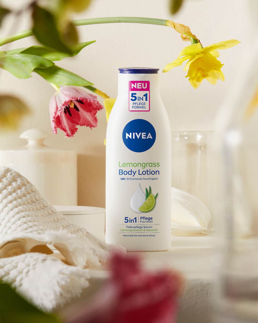 NIVEA Deutschlandのインスタグラム：「Die ersten Blüten blühen, aber du befindest dich noch im Winterschlaf? Mach deinen Körper bereit für den Frühling – mit unseren reichhaltigen Körperpflegeprodukten 🌸 | #NIVEA」