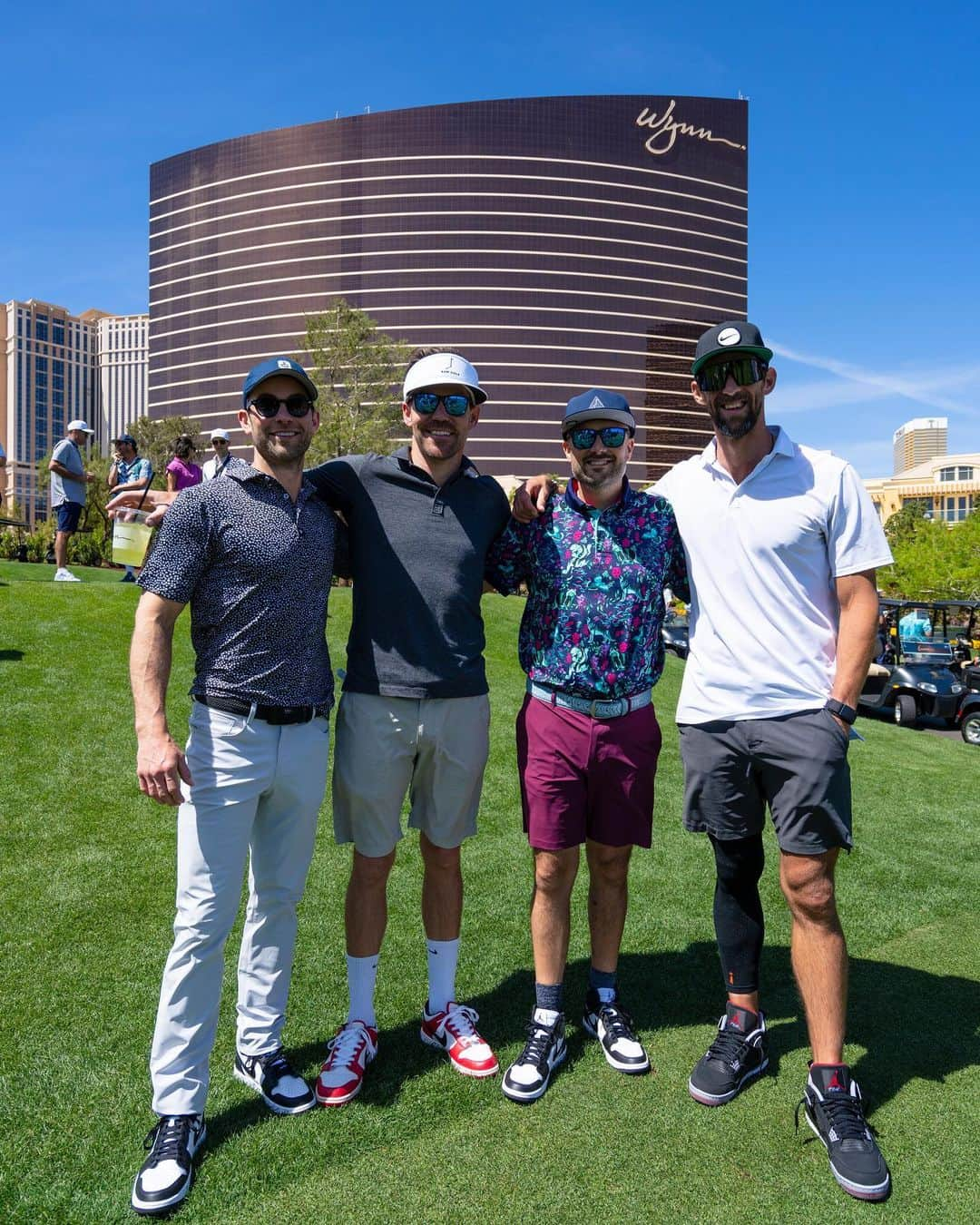 マイケル・フェルプスさんのインスタグラム写真 - (マイケル・フェルプスInstagram)「Thanks to @8amgolf @justintimberlake and @wynnlasvegas for inviting @mrs.nicolephelps n i for an unforgettable weekend!🤪😂😁🤣 #memories #newfriends」4月29日 0時25分 - m_phelps00