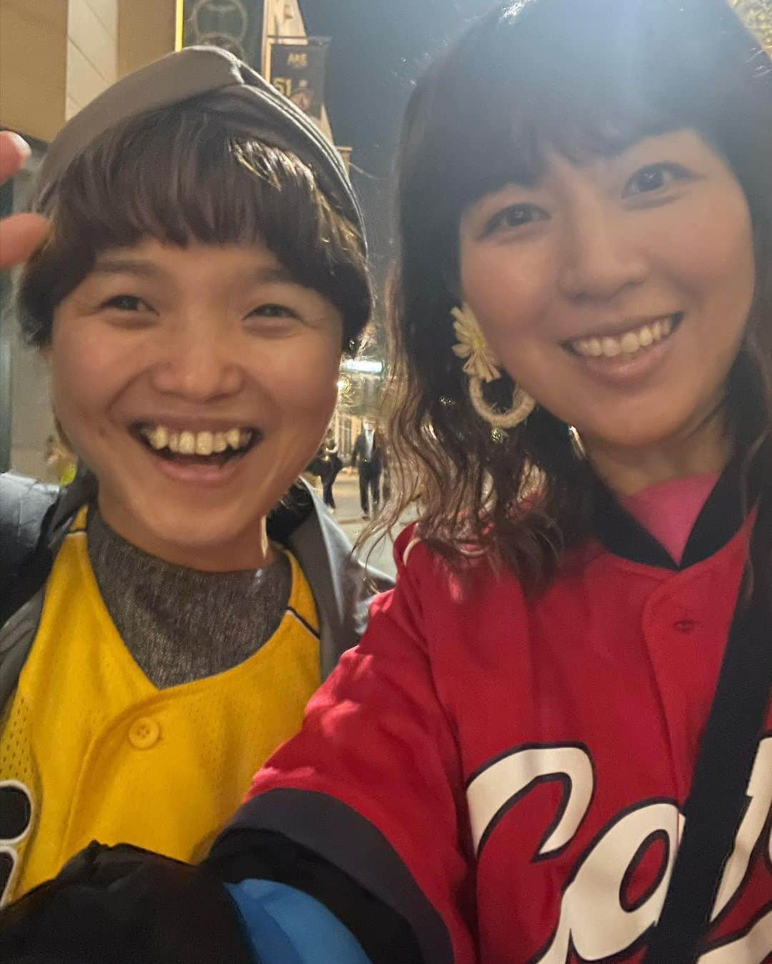 前田彩名さんのインスタグラム写真 - (前田彩名Instagram)「阪神ー広島戦を観に、甲子園へ！ 声出し解禁やばーーー！🔥 満員の甲子園の圧、こんなんやったわ！  楽しかったです、散々な結果やったけど😂 はっとりくんと、JO1も観られたし！」4月29日 0時33分 - ayana.maeda