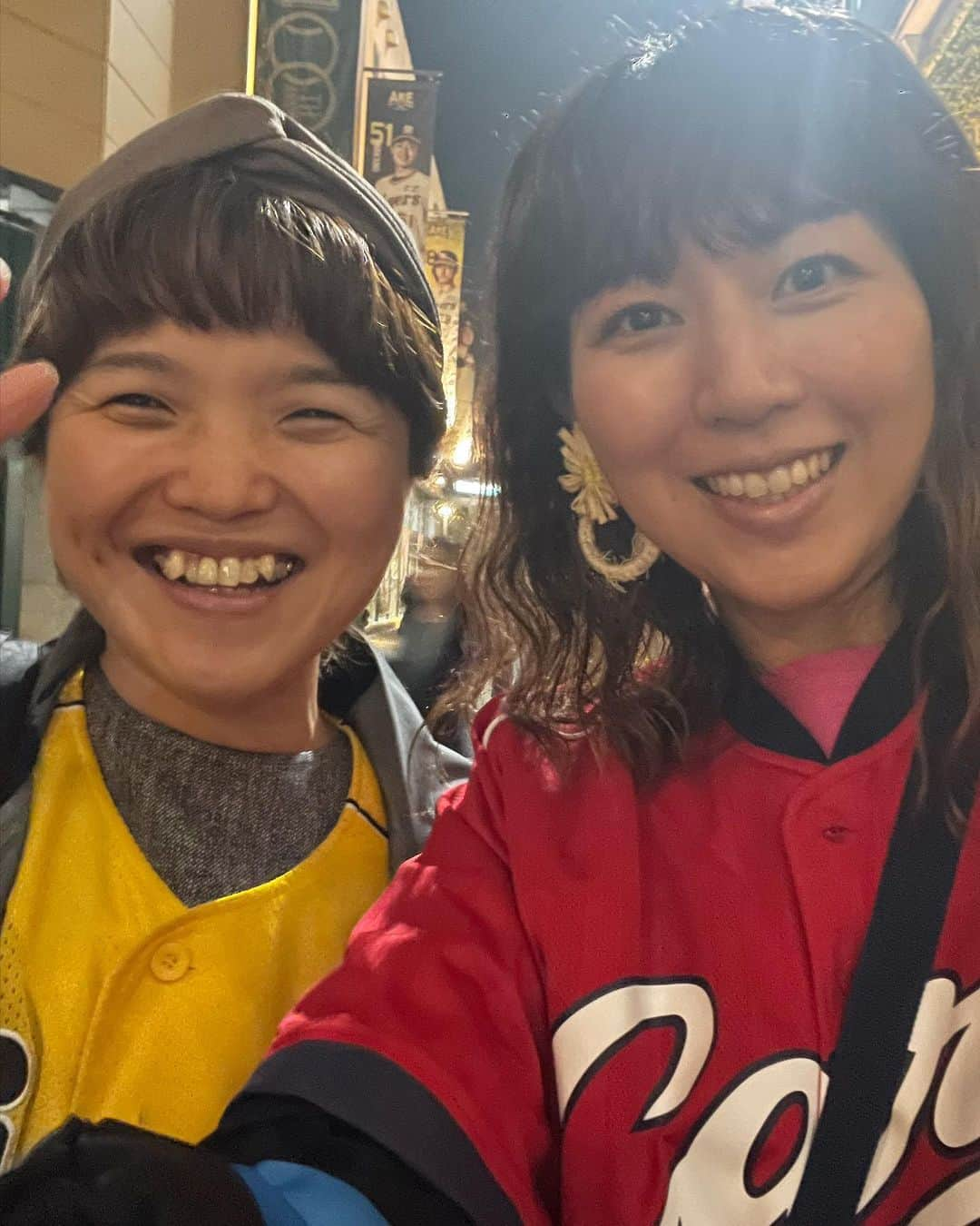 前田彩名さんのインスタグラム写真 - (前田彩名Instagram)「阪神ー広島戦を観に、甲子園へ！ 声出し解禁やばーーー！🔥 満員の甲子園の圧、こんなんやったわ！  楽しかったです、散々な結果やったけど😂 はっとりくんと、JO1も観られたし！」4月29日 0時33分 - ayana.maeda