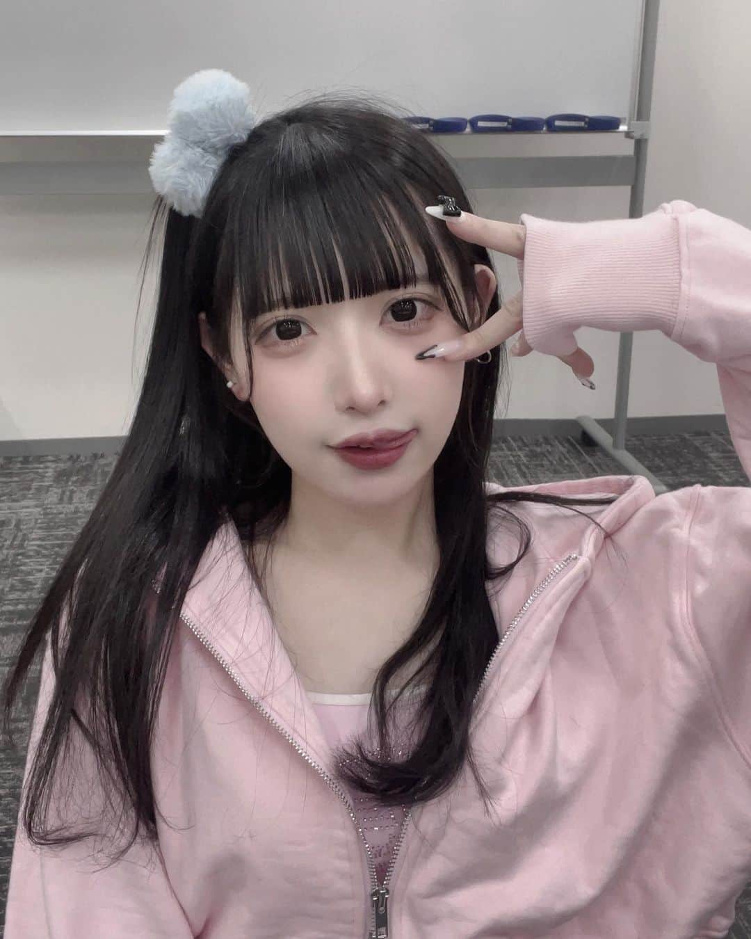 深月らむのインスタグラム：「一緒だもんね( ＞⩌＜)🖤」