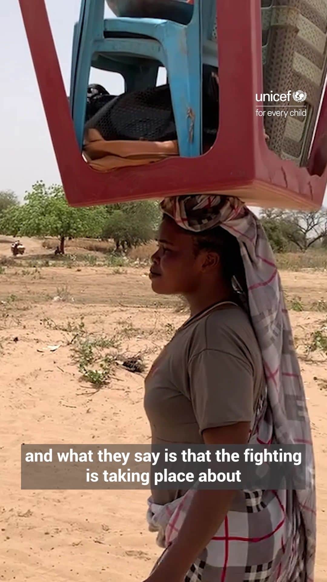 unicefのインスタグラム：「Clean water for children fleeing conflict in Sudan to Chad.  As needs grow, we urgently need more help.  Help by donating through the link in our bio.」