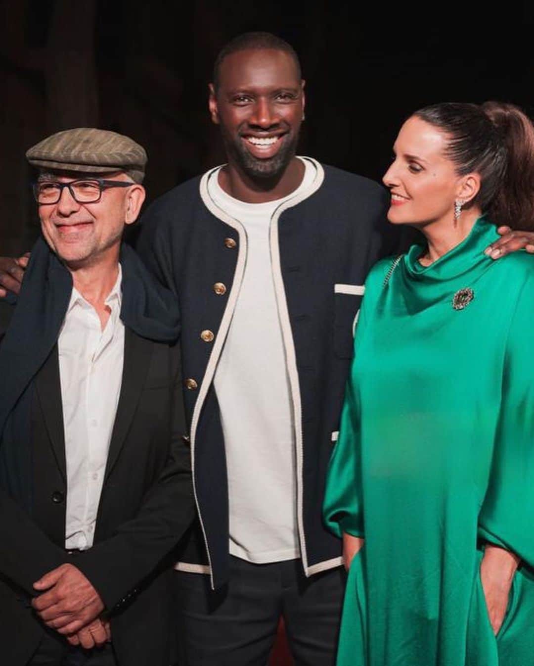 オマール・シーのインスタグラム：「Muchas gracias al Festival de Cine de Barcelona por recibirnos para presentar “PADRE Y SOLDADO” al público español. La acogida y las reacciones fueron muy conmovedoras.  @acontrafilms 🙏🏿  Un immense merci au festival du film de Barcelone de nous avoir reçus pour présenter « Tirailleurs » au public espagnol.  L’accueil et les réactions étaient très touchants.」