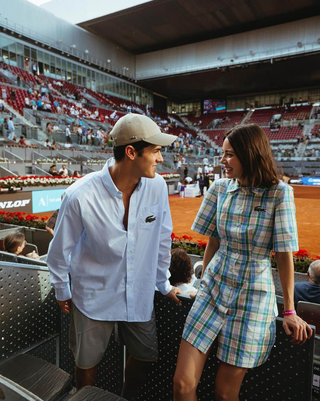 Lacosteさんのインスタグラム写真 - (LacosteInstagram)「Enjoying tennis & fiesta at the @mutuamadridopen with @clara.aparicio and @sergiobex! 🇪🇸🎉  #LeClubLacoste」4月29日 1時31分 - lacoste