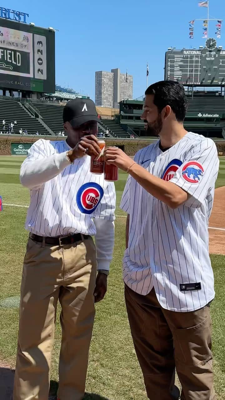 ダショーン・ジョーダンのインスタグラム：「Blessed day yesterday with my bro @dashawnjordan throwing out the first pitch at @cubs game @ashocenergy @sls」