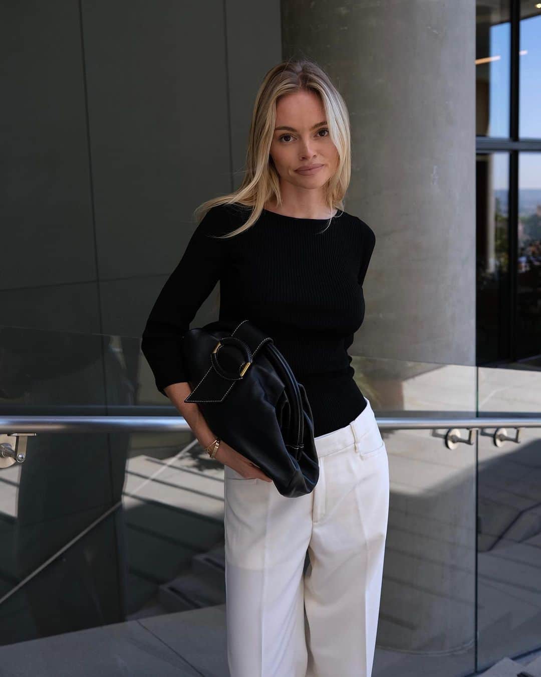 Banana Republic のインスタグラム：「The many angles of @clairerose — and our Italian-Made Stella Cloud Clutch. #TheBRLook」