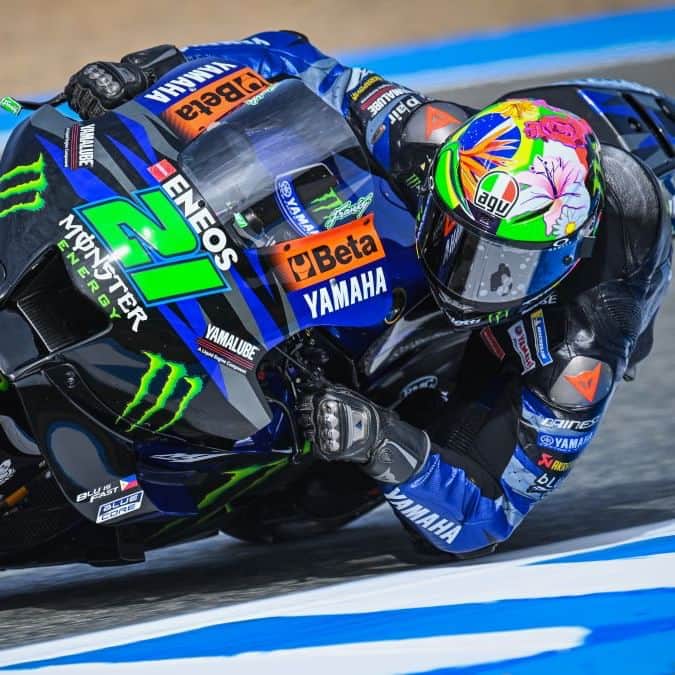 YamahaMotoGPさんのインスタグラム写真 - (YamahaMotoGPInstagram)「💬 @frankymorbido, Spanish GP - Combined P1 + P2 Result - 17th:  "Today, we were able to make nice improvements from the morning to the afternoon. This means that the team worked very well to give me a better feeling. The problem is that we are suffering quite a bit with the new tyre, and with the hot temperatures we suffer even more. But I want to focus on the good energy from the improvements the team made today and the decent pace we had in the afternoon."  #MonsterYamaha | #MotoGP | #SpanishGP」4月29日 2時36分 - yamahamotogp