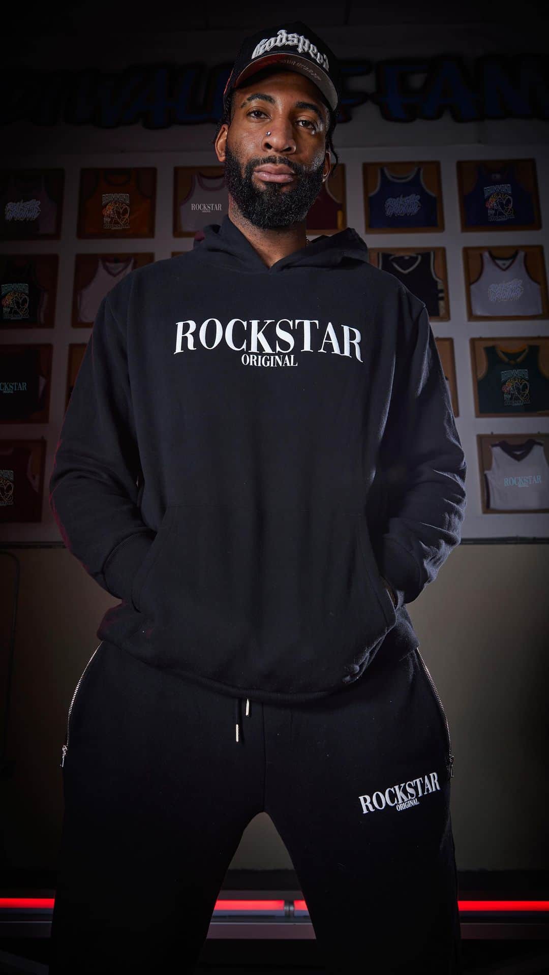 アンドレ・ドラモンドのインスタグラム：「Whether it’s game day or going out, I’m always arriving in the best stacked jeans and drip from @rockstaroriginal #rockstaroriginal」