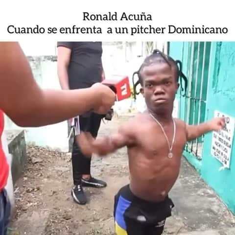 ホセ・レイエスのインスタグラム：「Ay Chamo🙆🏿🥴」