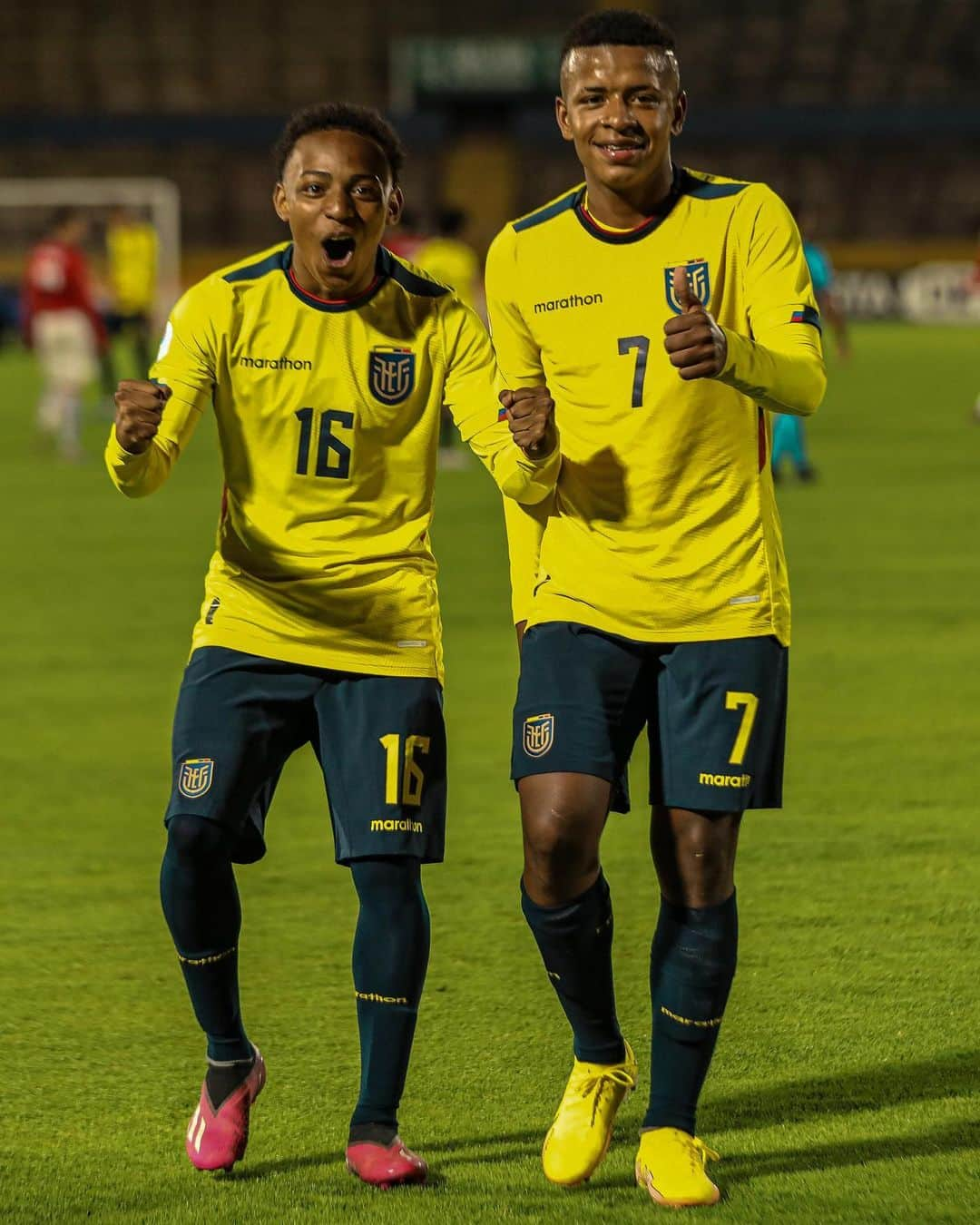 サッカー エクアドル代表チームのインスタグラム：「🔥 Un grito que sale del alma: ¡ESTAMOS EN LA @fifaworldcup!」