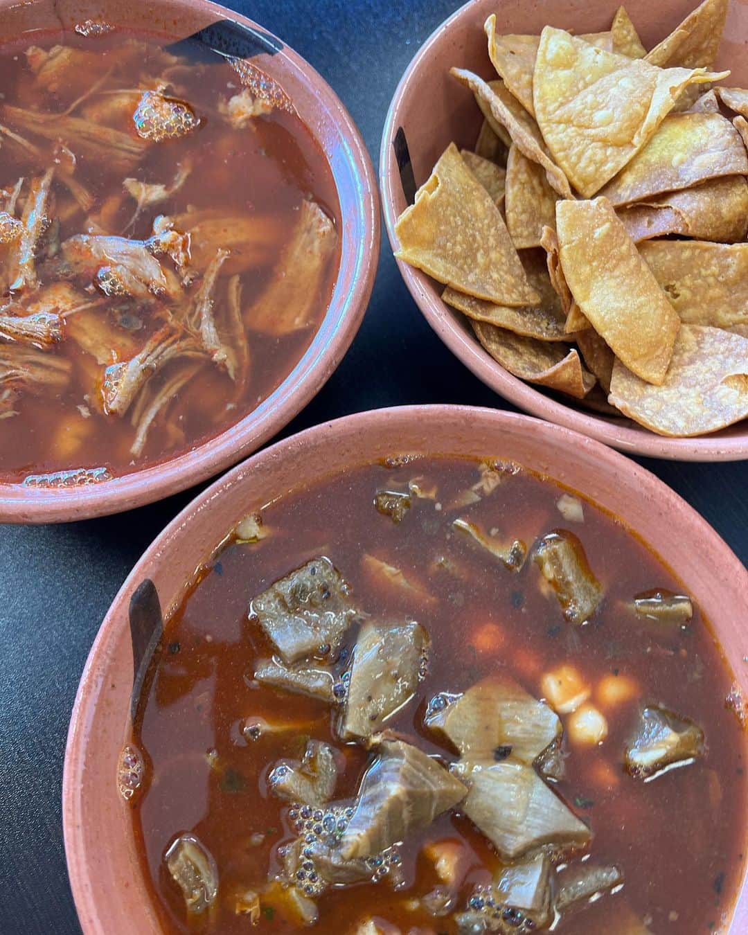 ライナ・ホワンさんのインスタグラム写真 - (ライナ・ホワンInstagram)「An amazing spot for Mexican food y’all gotta hit up this week @los.consomes 😳😳 their pozole is so heartwarming 🥰」4月29日 3時28分 - rainaiscrazy