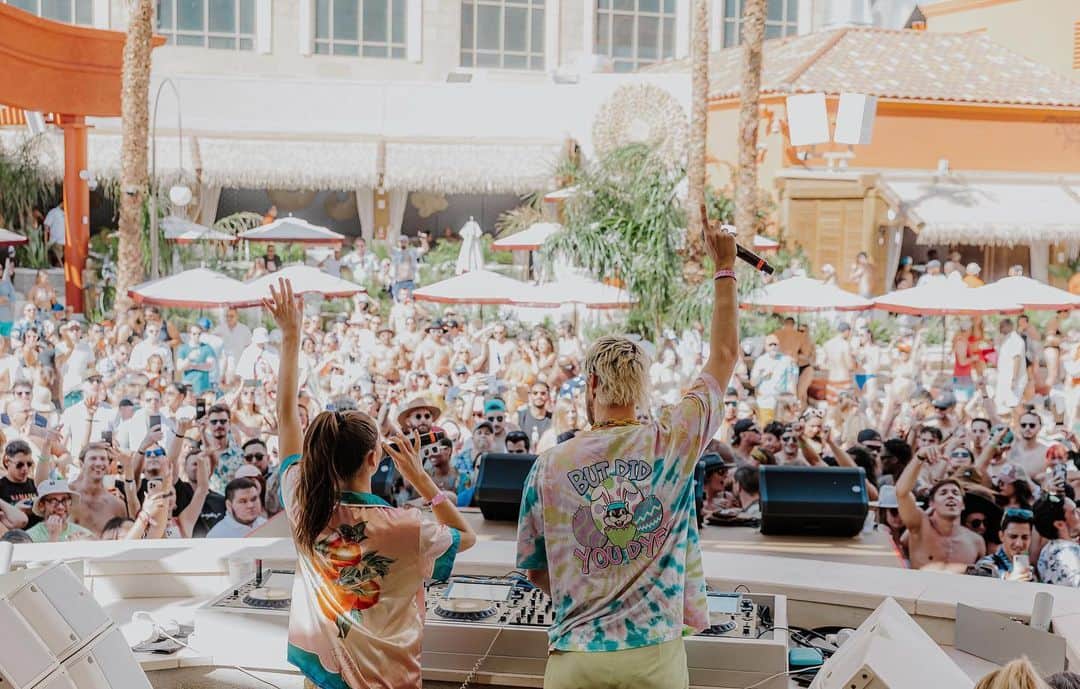 The Venetian Las Vegasさんのインスタグラム写真 - (The Venetian Las VegasInstagram)「The Summer Premier Weekend kicks off TODAY at @TAOBeach with @cedricgervais, and continues with @followthefishtv on Saturday, & @sofitukker on Sunday. For tickets & reservations, tap the link in our bio. ✨🧡」4月29日 3時55分 - venetianvegas