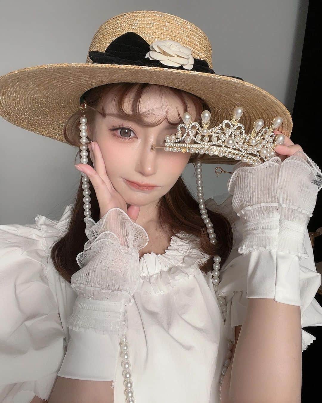 明日花キララのインスタグラム：「まつ毛が綺麗にあがった日👒」