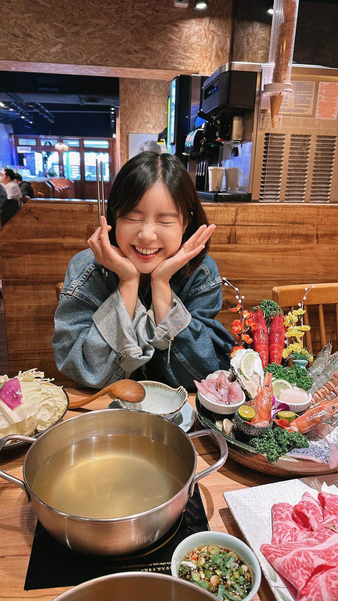 のインスタグラム：「吃到驚為天人的小火鍋.ᐟ小海水產𓈒𓏸蘆洲店」