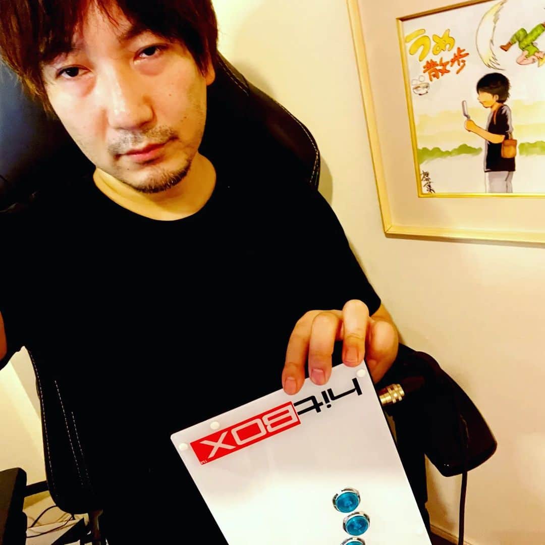 梅原大吾のインスタグラム：「今日は15時から味覚王。 今回のメンツはリスクSSS。 死者が出ます Today is Mikakuoh III, our tasting competition, beginning at 3pm JST/11pm PDT. The lineup this time has a SSS risk. Some will not survive. See you on Twitch.   📺twitch.tv/daigothebeastv   #sponsored」
