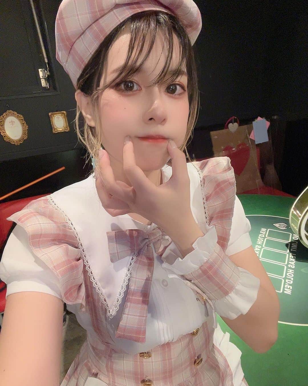 七瀬さくらのインスタグラム：「MerryMeltさんの可愛すぎる制服💗💗 ゲスト出勤したので着用させていただきました♡⃛ 「ラブインログイン」の発売日だったので、シャンパンやクライナーでお祝いしてくれたみんな❕ 本当にありがとうございます㊗️🎉 楽しかったー！！  次のコンカフェゲスト出勤は、5/27(土) 再び湯島ですが、「Palette」さんになります🩷🪽 めちゃくちゃ特典が豪華なのでお楽しみに…！ 本日はありがとうございました‼️  ◢◤◢◤◢◤◢◤◢◤◢◤◢◤  「ラブインログイン」をお買い上げ頂いた皆様、ありがとうございます🤝✨  パソコン版のみ完全版のR18🔞版になります💻 iPhone、Androidもそれぞれアプリ版がございます💗🤳 （R18版から一部シーンのカットや音声の修正、イラストへの隠しなどがあります）  楽しんで頂けたら嬉しいです🩵🪼🩵  #RTは可愛いの再放送 #コンカフェ嬢 ──────────────── #ショートカット女子 #インスタグラビア #グラビアモデル #コスプレイヤー  #ビジョビ #女内衣 #グラドル自画撮り部 #cosplayersofinstagram #cosplayer #코스프레 #角色扮演 #gravure #Japanesegirl #自拍 #模特 #그라비아 #수영복 #모델 #凹版印刷 #屁股 #内裤 #泳衣 #라이키 ────────────────」