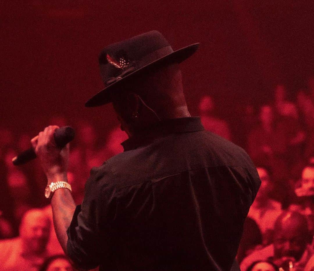 NE-YOさんのインスタグラム写真 - (NE-YOInstagram)「If you still haven't been to a NE-YO  show, you ain't livin right! LA, hope y'all ready for me, @robinthicke & @marioworldwide tomorrow! 📸: @christianngilchrist」4月29日 5時51分 - neyo