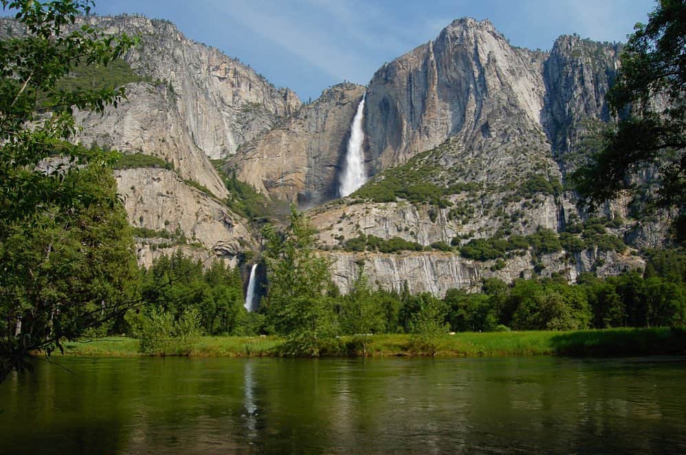 ジョー・バイデンさんのインスタグラム写真 - (ジョー・バイデンInstagram)「As a Californian, I have always loved Yosemite. To celebrate National Park Week, I hope everyone can take some time this weekend to explore their favorite public land.」4月29日 6時18分 - vp