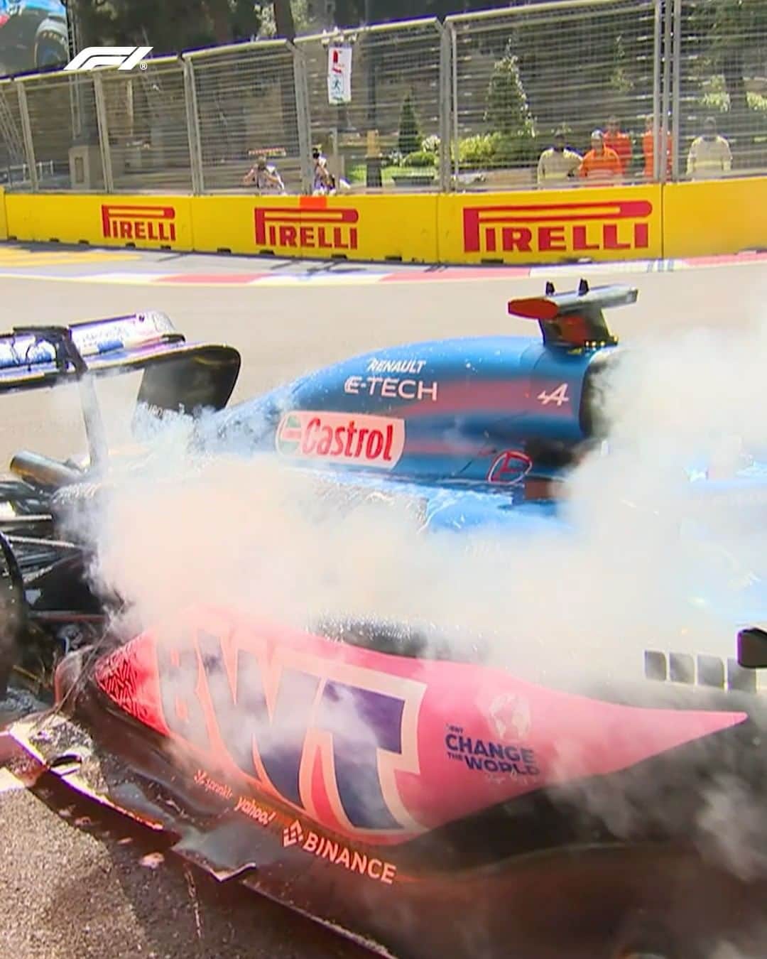 のインスタグラム：「Gasly’s weekend started with a disaster in FP1 💔   #F1 #Formula1 #AzerbaijanGP」