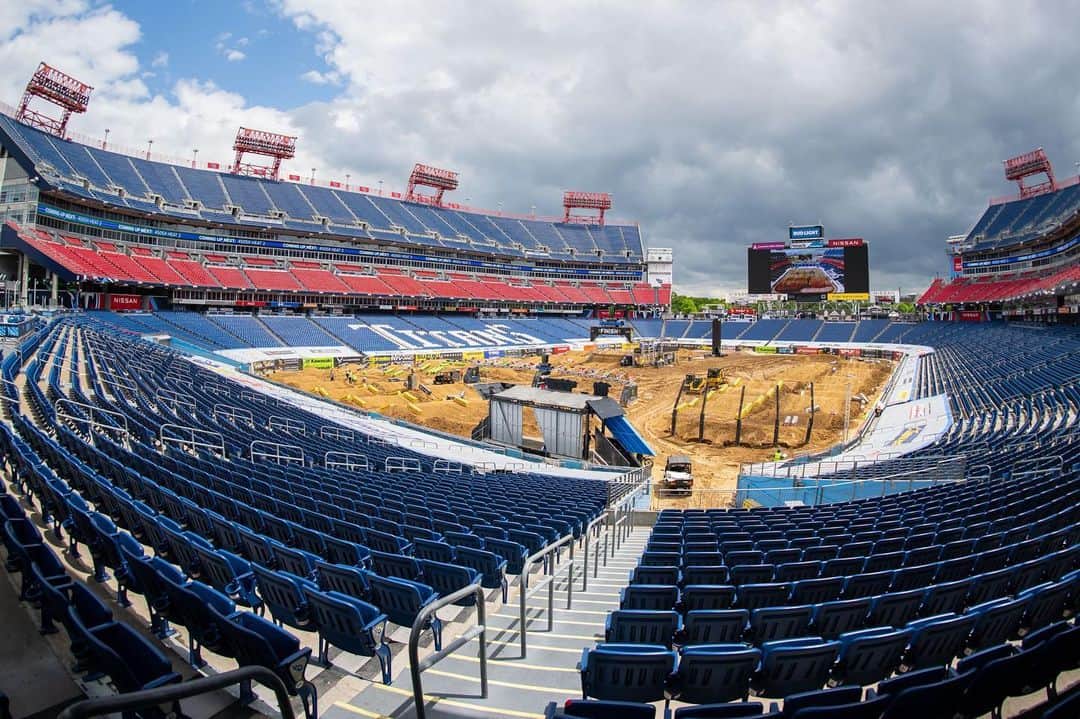 Racer X Onlineのインスタグラム：「Looking good Nashville ⛅️ Photos @align.with.us #SupercrossLIVE」