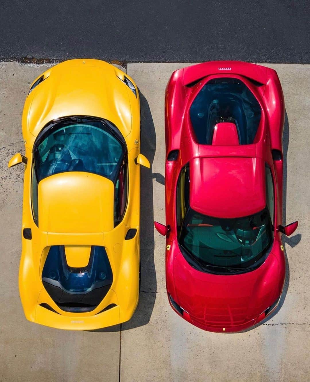 Ferrari USAさんのインスタグラム写真 - (Ferrari USAInstagram)「The different angles of #FerrariFriday.⁣ ⁣ 📷:⁣ @zjf.photography⁣ @millermotorcars⁣ @nicholas_kalikow⁣ @ferraricentralnewjersey⁣ ⁣ #Ferrari #CarsWithoutLimits」4月29日 7時01分 - ferrariusa