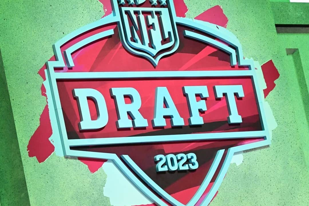 のインスタグラム：「Hopes & Dreams come to life during the #NFLDraft. Watch the Day 2 stories unfold on ABC!」