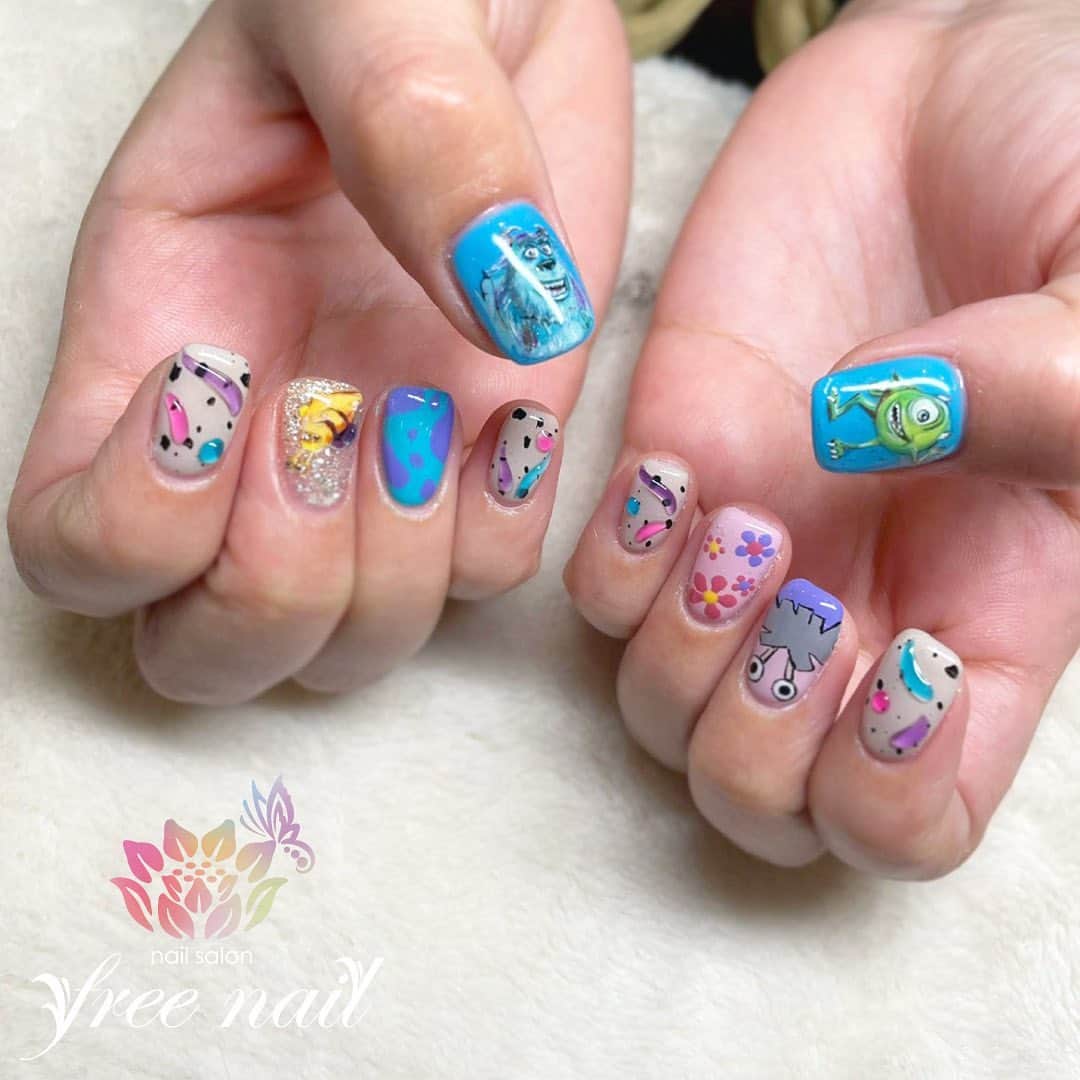 free nail フリーネイルのインスタグラム：「. お客様ネイル💅🏻🪷 . モンスターズインクネイル🧌 . ディズニー大好き🏰🌈 . ご来店ありがとうございました🙇🏻‍♀️🙇🏻‍♀️🙇🏻‍♀️💗 . #ネイルアート #ジェルネイル #ネイルサロン #大阪ネイルサロン #ネイルデザイン #ネイルチェンジ #モンスターズインクネイル #ディズニーネイル #フラワーネイル #立体ネイル #カラフルネイル #ブルーネイル #デザインネイル #トレンドネイル #ポップネイル #キャラクターネイル #春ネイル #springnails #nailsart #nailsdid #美甲 #日式美甲 #日式美甲胶 #日本美甲师 #日本美甲老师 #美甲上课 #日本胶 #フリーネイル #freenail」